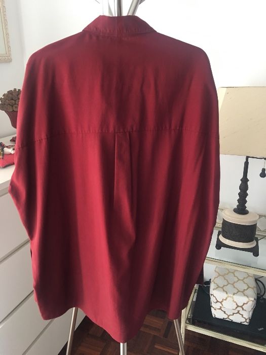 Túnica bordeaux. Zara
