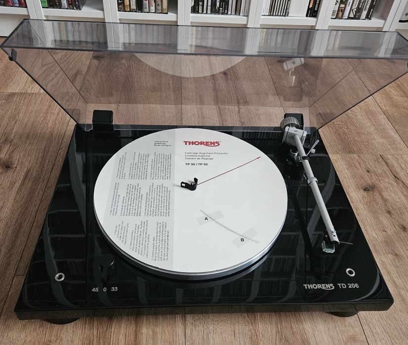 Gramofon Thorens TD 206 plus przedwzmacniacz Cambridge CP1