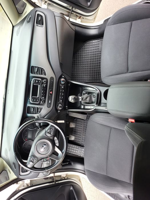 Kia Carens 1.6 gaz 2014r