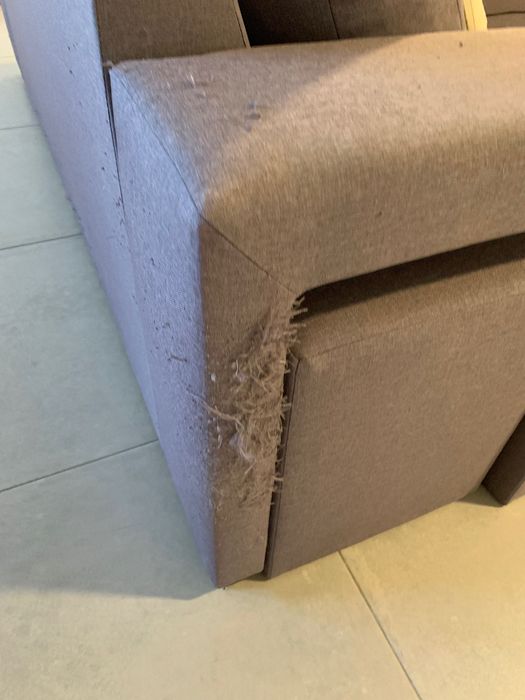 Sofá de 3 lugares Cheslong Com puf adicionado