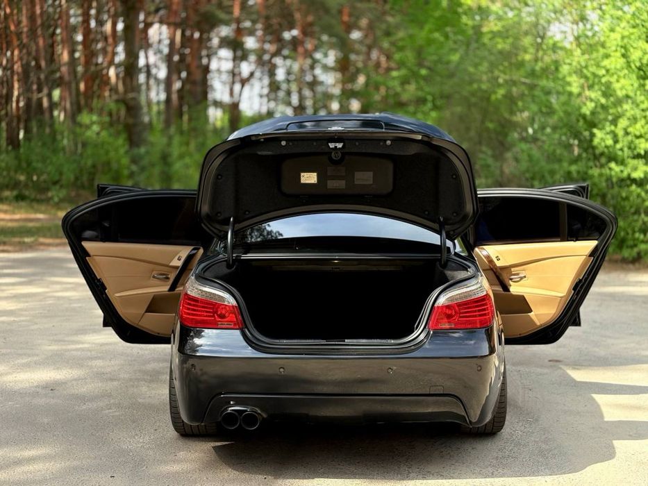 BMW E60 523I