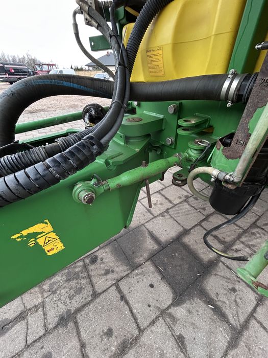Opryskiwacz John Deere 832i