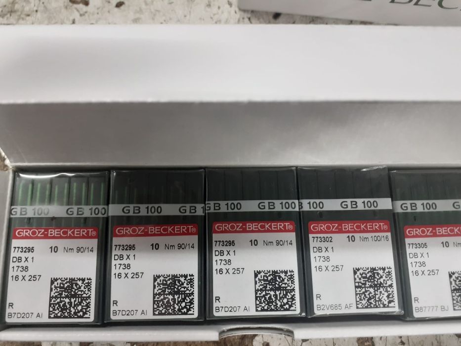 Agulhas para máquina de costura.