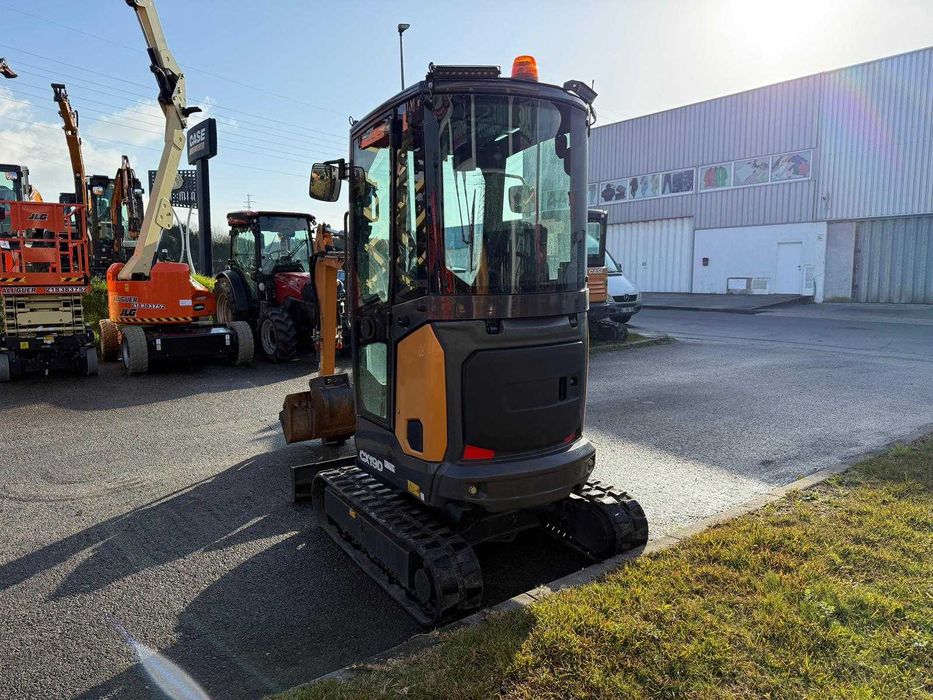 EXCAVADORA CASE CX19D 2022