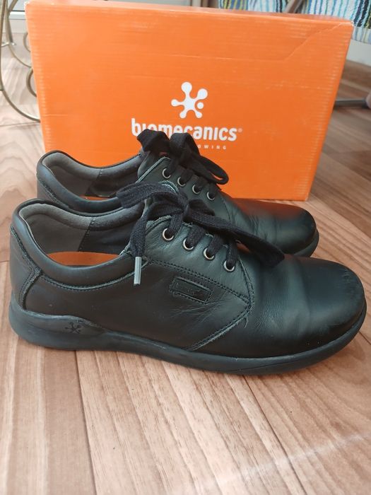 Шкіряні черевики ,туфлі ,мокасіни, кросівки 36 розмір