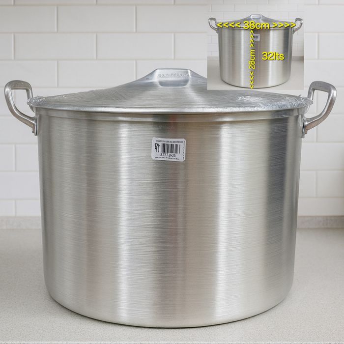 Panela nova grande em alumínio