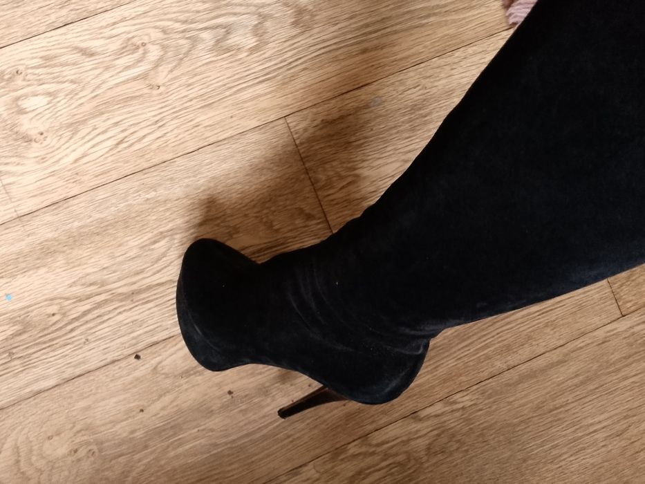 Продам ботфорди жіночі