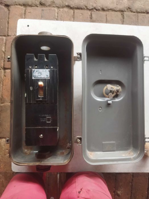 Автомат на 160А тип А3716