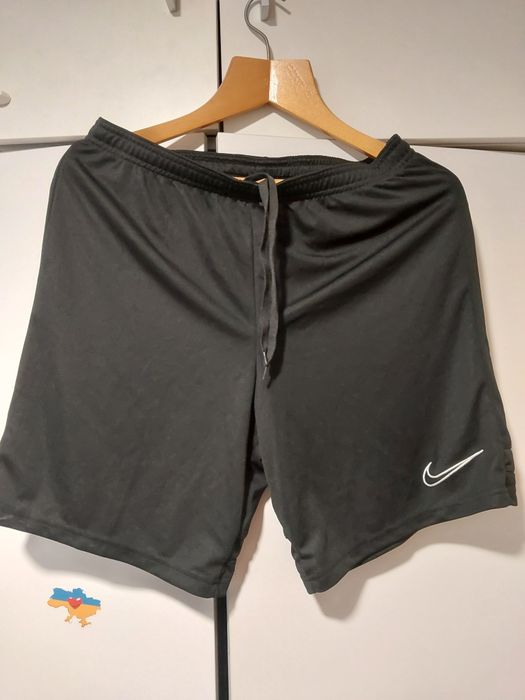 Шорти Nike розмір M
