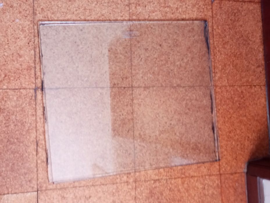 2 vidros de armário