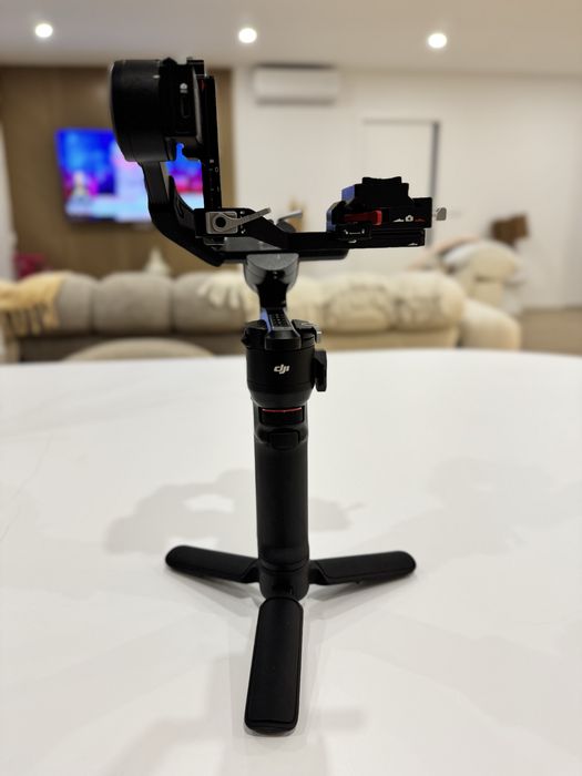 DJI RS 3 Mini – Como Novo (usado 2x apenas)