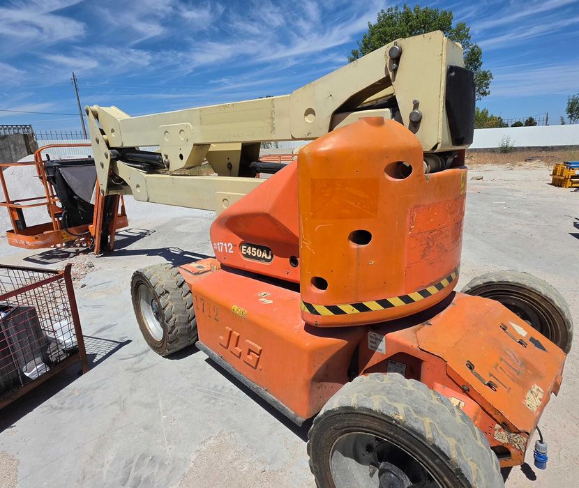 Plataforma Elevatoria JLG E450AJ