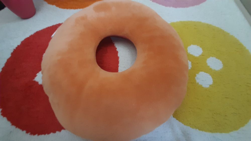 Banco Infantil IKEA Cor-de-Rosa + Almofada em Forma de Donut