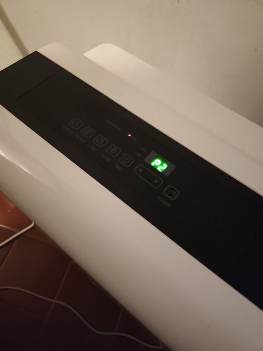 Desumidificador Equation 40L/dia avariado (erro P2) para peças ou reparação