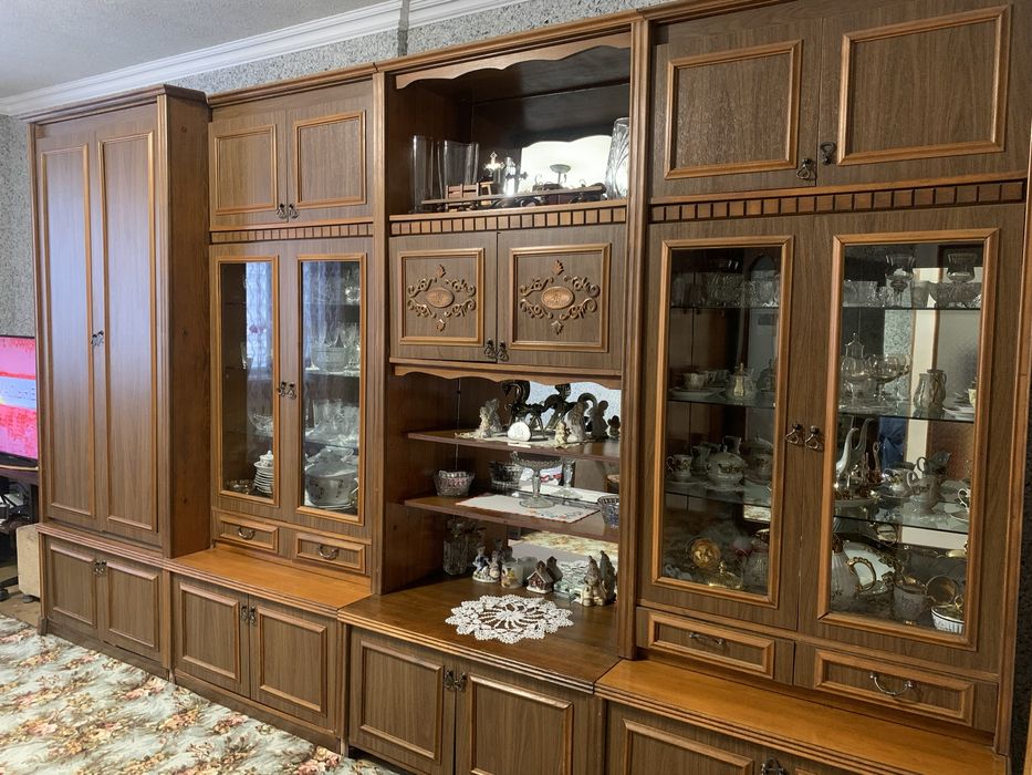 Гарнітур у вітальню у хорошому стані