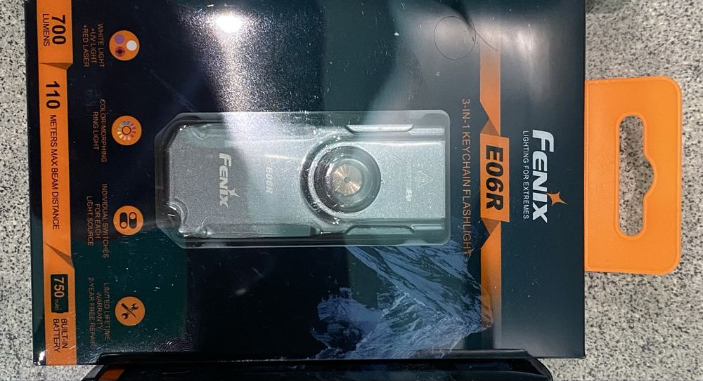 Ліхтарик Fenix E06R.Дешевше не знайдете.