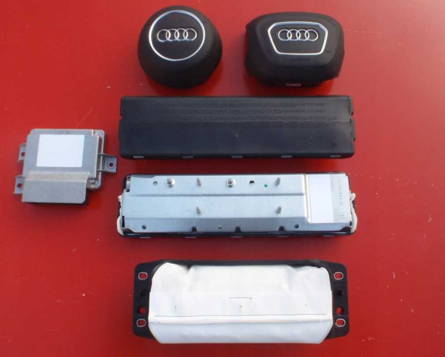 Audi Q5 80A Airbag подушки безопасности консоль