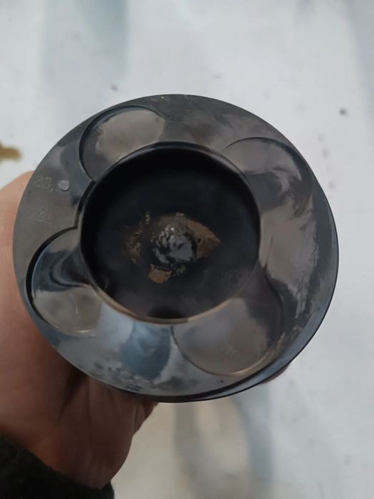 Piston - BMW E46 320D  ( 150CV )