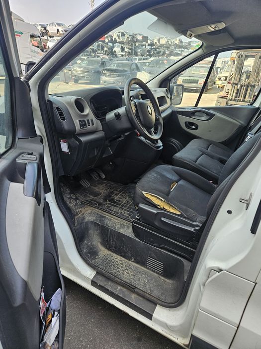Renault Trafic III 1.6 DCi de 2017 para peças