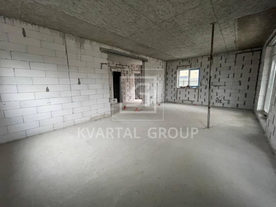 Великий будинок з терасою у Дмитрівці! Є варіант розтервінування