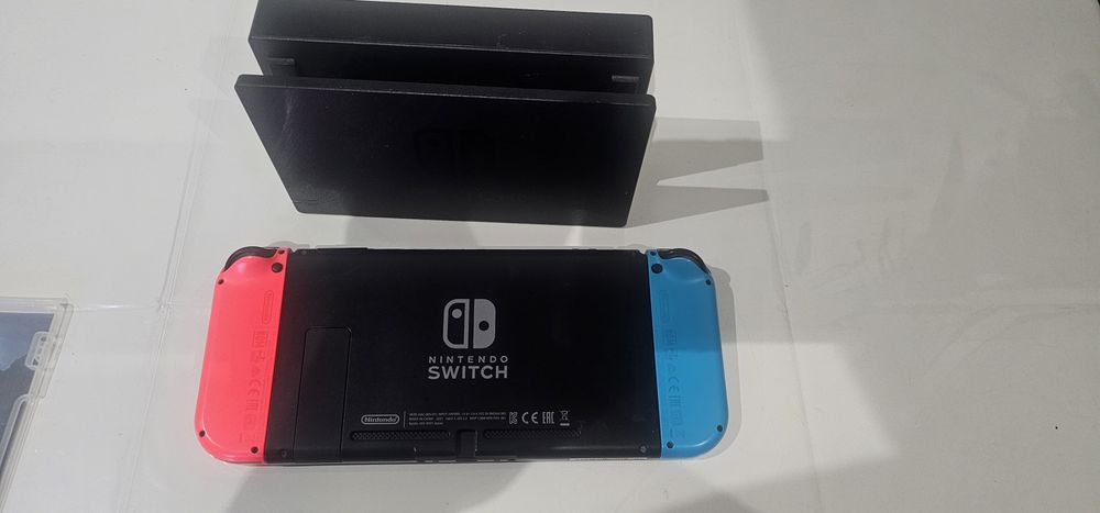 Nintendo switch v2 + 3 gry
