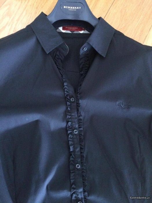 Camisa preta Burberry (original, tam 46)