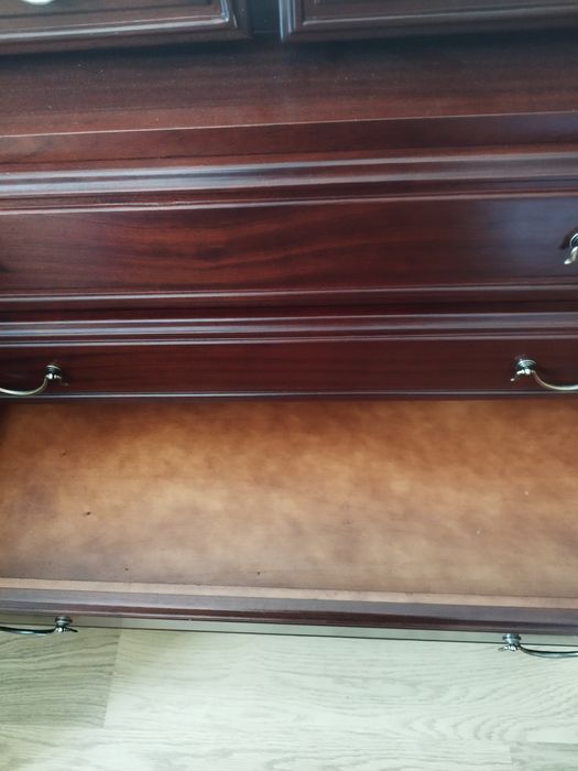Cómoda + mesa de cabeceira antiga