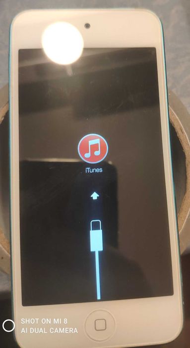 2 Ipod Touch Azul model A1421 com avaria (X8)