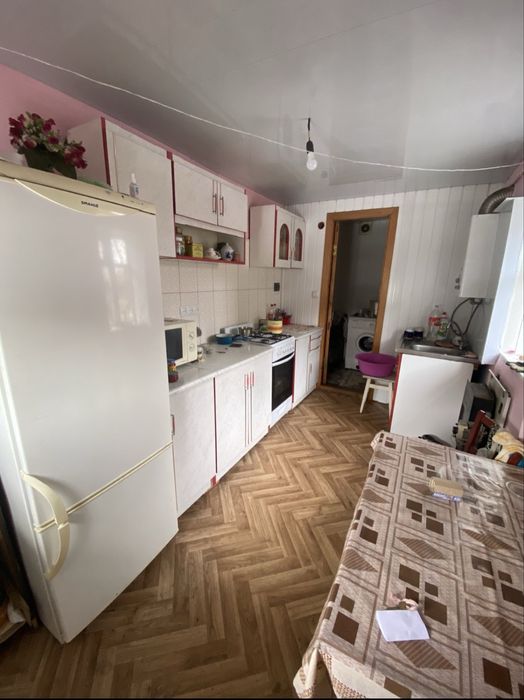 Продається домогосподарство 200м2  біля Франківська, с. Марківці