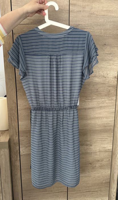 Piękna sukienka na lato w paski H&M L