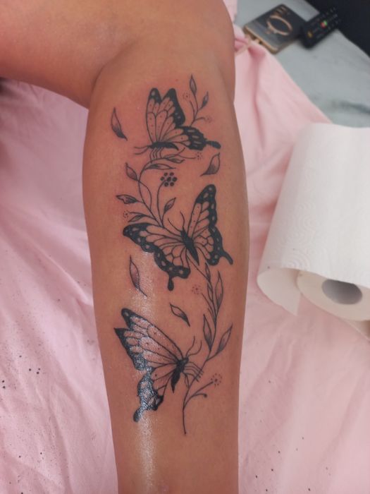 Tatuaze czarne i kolor