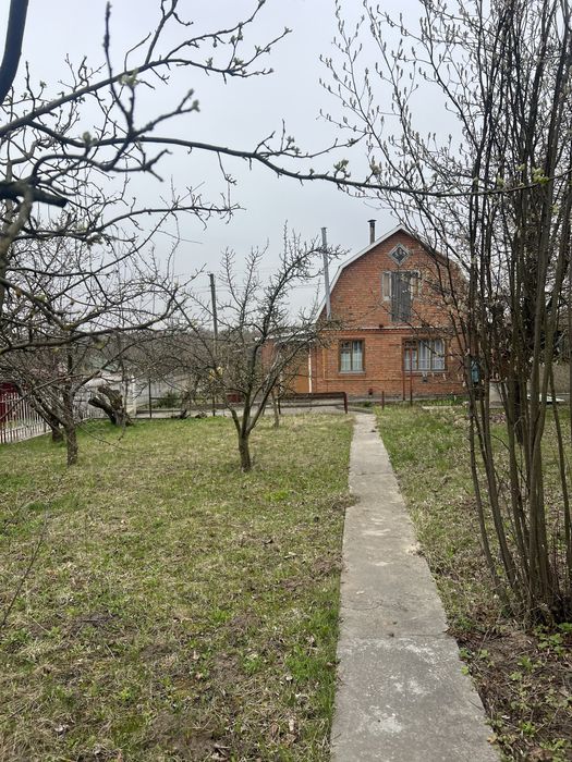 Продається дачний будинок, 10 км від міста