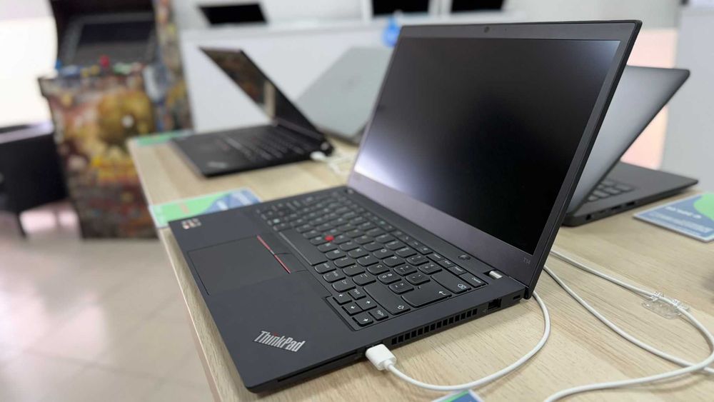 Lenovo ThinkPad T14 G1 | Ryzen 5 Pro 4650U | 14'' FHD | 8GB Ram | 256GB SSD | Garantia 18 Meses