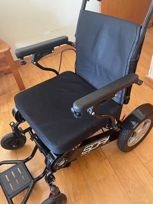 Vendo Cadeira de Rodas Elétrica