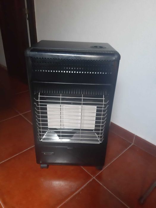 Aquecedor a gás Gralux FQ4600 já com bilha