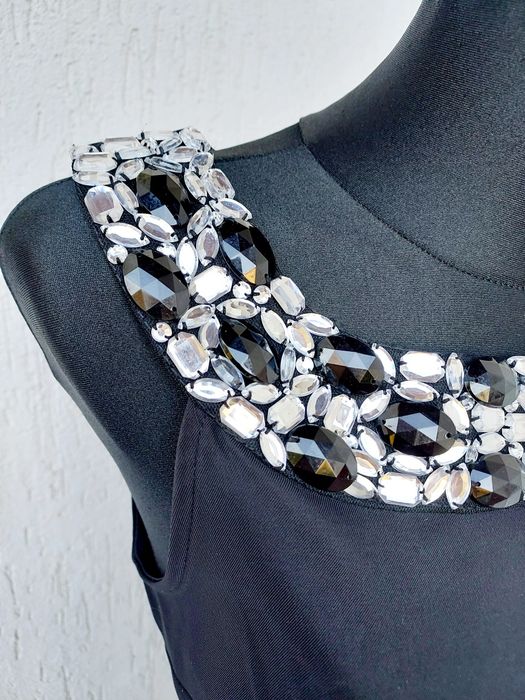 Sukienka z kryształkami w roz S/M.