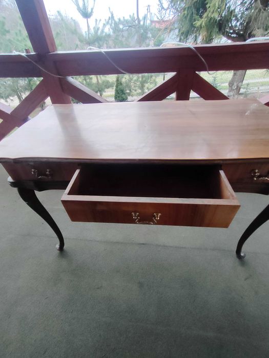 biurko w  stylu Ludwik