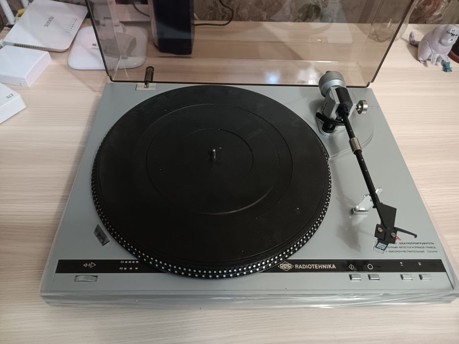 Проигрыватель Ария-102-стерео полностью рабочий