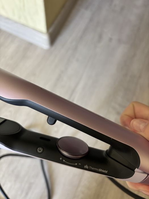 Випрямляч для волосся PHILIPS