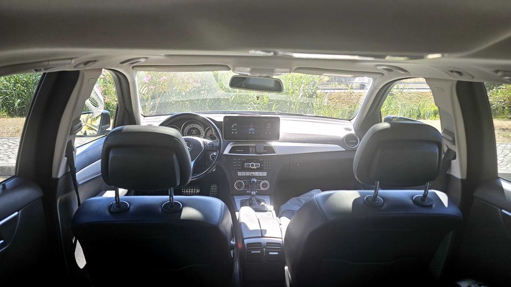 Mercedes-Benz C220