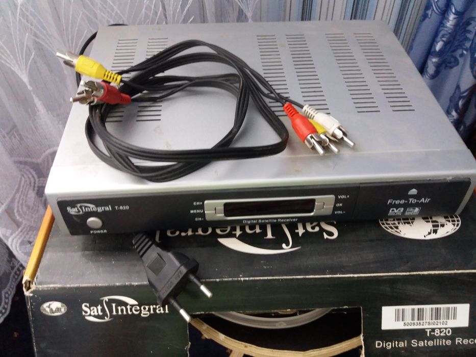 Супутниковий Тюнер SatIntegral