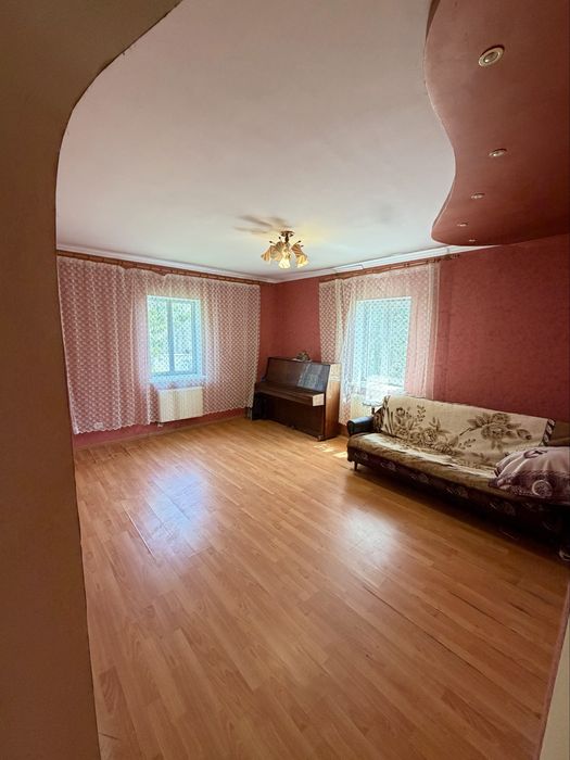 Продаж половини  будинку цент м.Острог