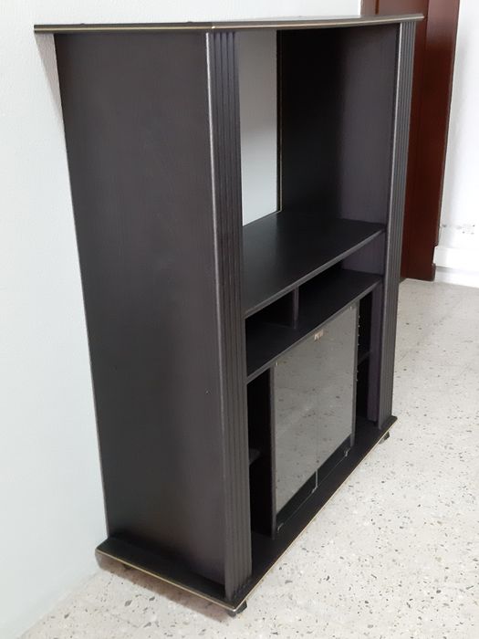 Estante ou móvel multimédia vintage