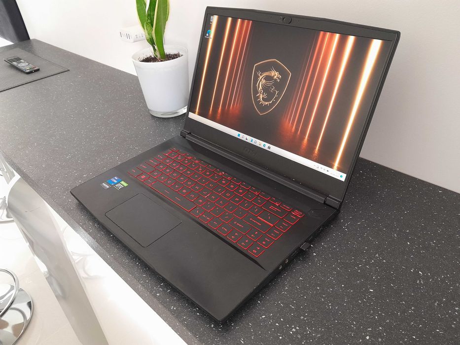 Laptop Gamingowy MSI / RTX 3050 / Core i7 / 512 SSD / 16 GB RAM
