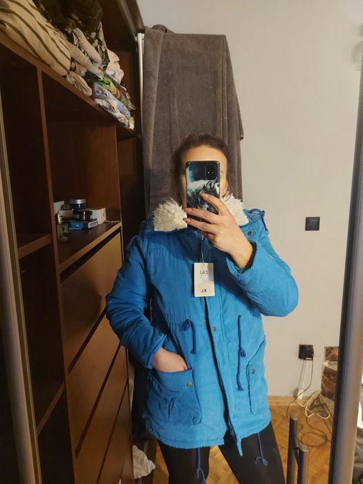 Kurtka delikatnie ocieplona