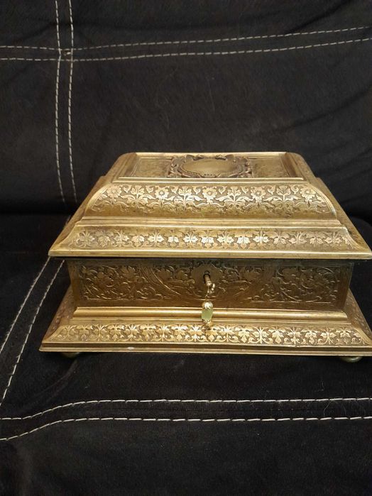 szkatuła z brązu stara szkatuła na biżuterię