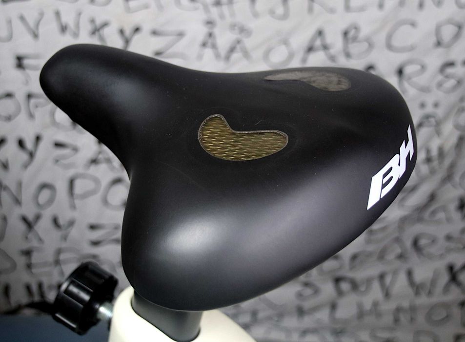 Vende-se Bicicleta Indoor BH Zero H677