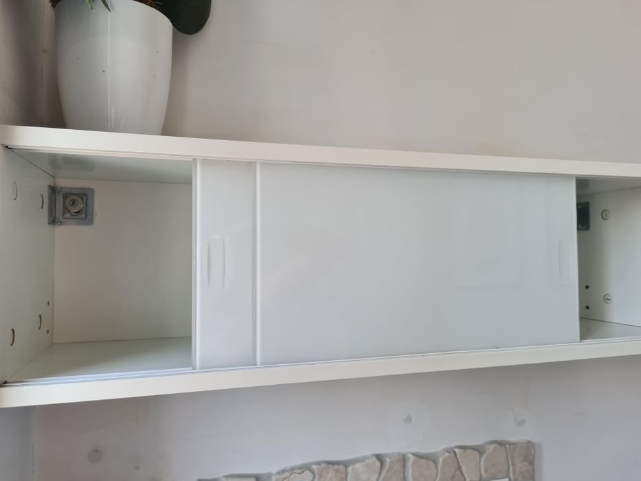 Szafka wisząca / witrynka IKEA Osthamra