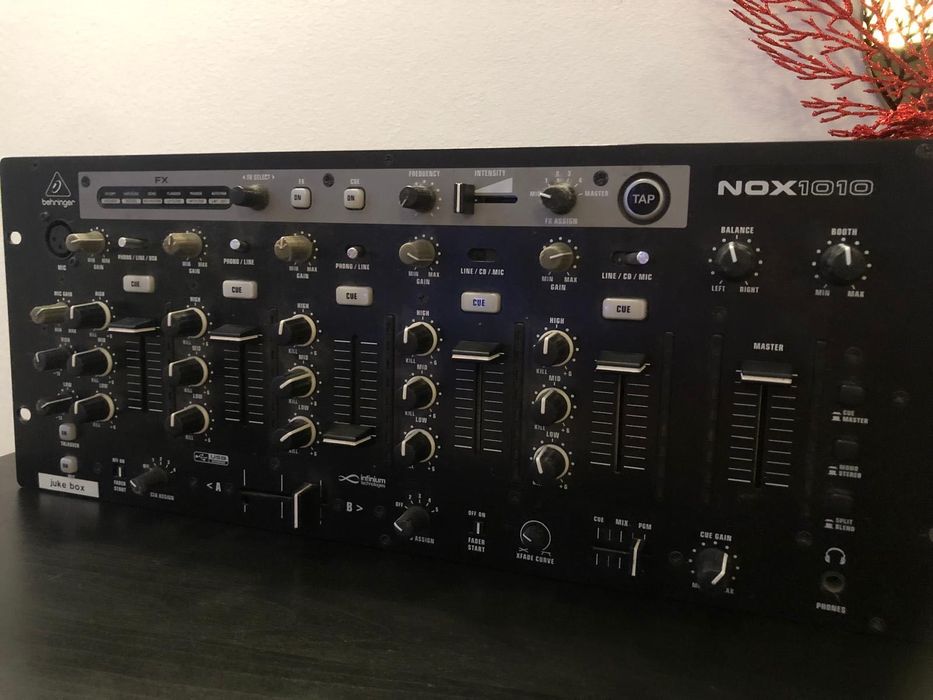 Behringer NOX1010 Pro mixer (Mesa de Mistura)