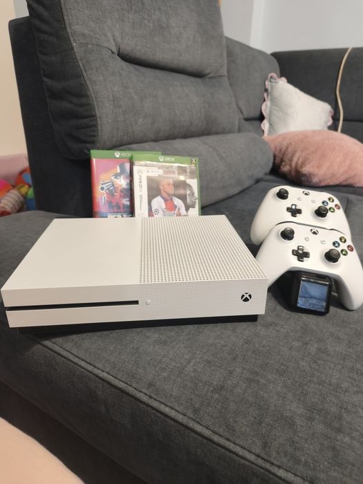 Xbox One S, Model 1681